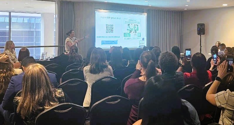 Notre collègue Pascale Rousseau, gestionnaire des programmes communautaires, a également eu l’opportunité de présenter aux participantes une conférence avec la Dre Karine Bilodeau, sur une formation destinée aux professionnels de la santé pour soutenir pour les jeunes adultes dans l’après-cancer.